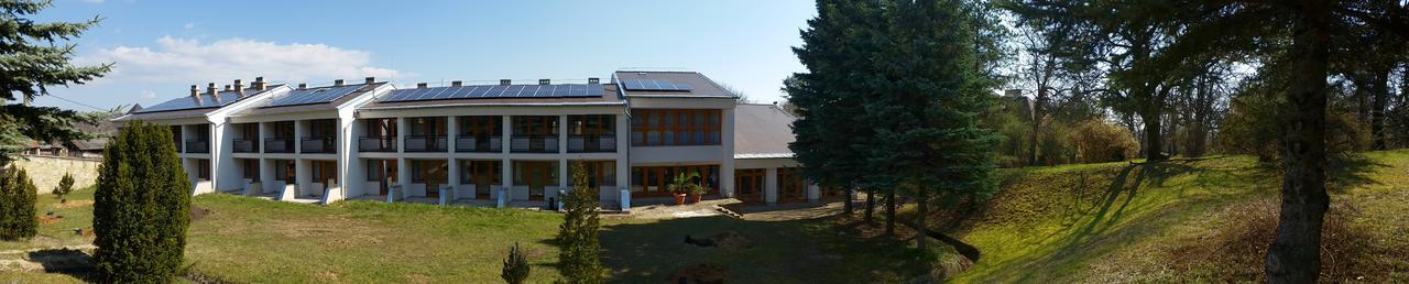 Tündérkert Hotel Noszvaj Exterior foto
